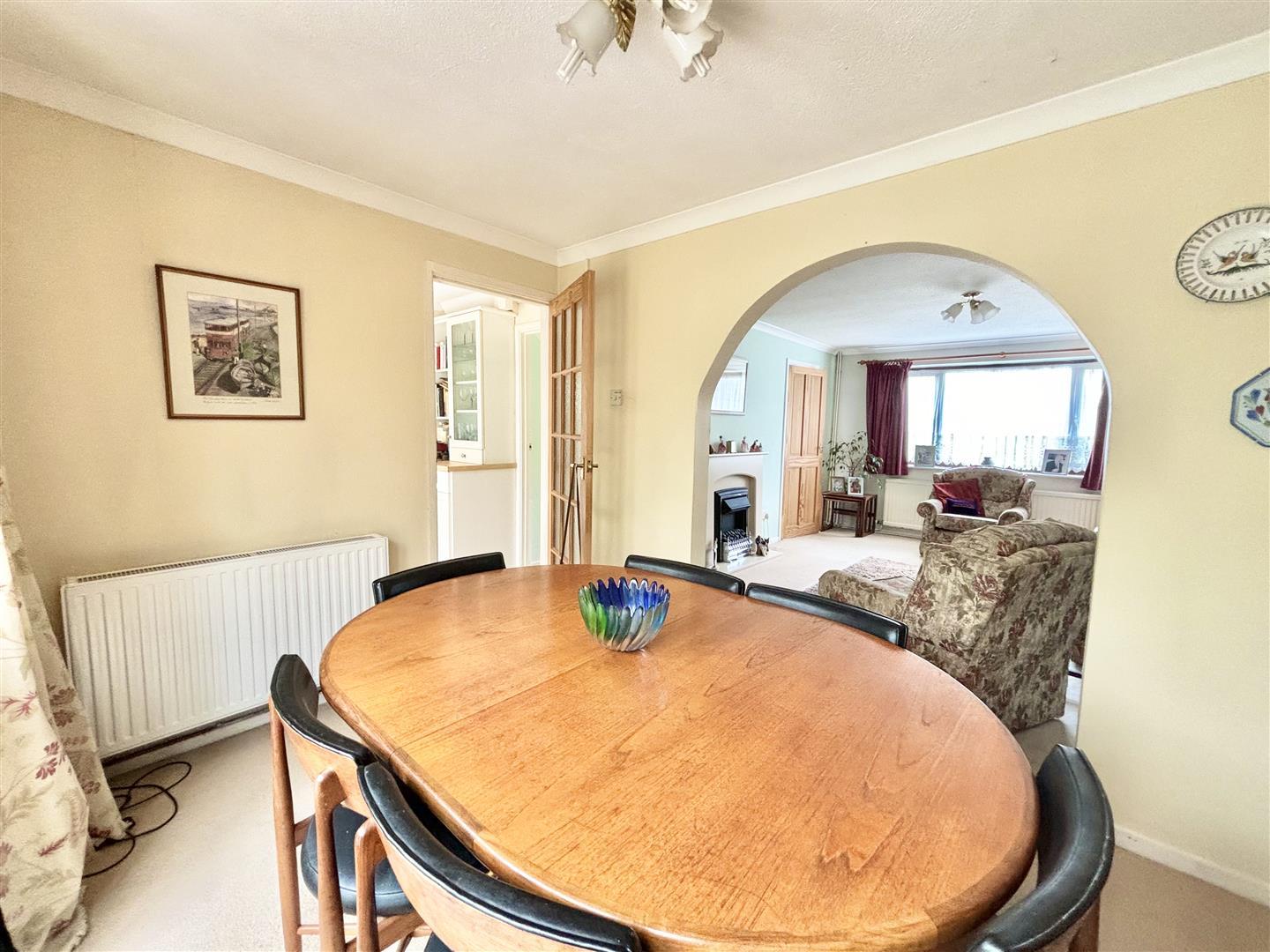 Hen Parc Avenue, Upper Killay, Swansea, SA2 7HA